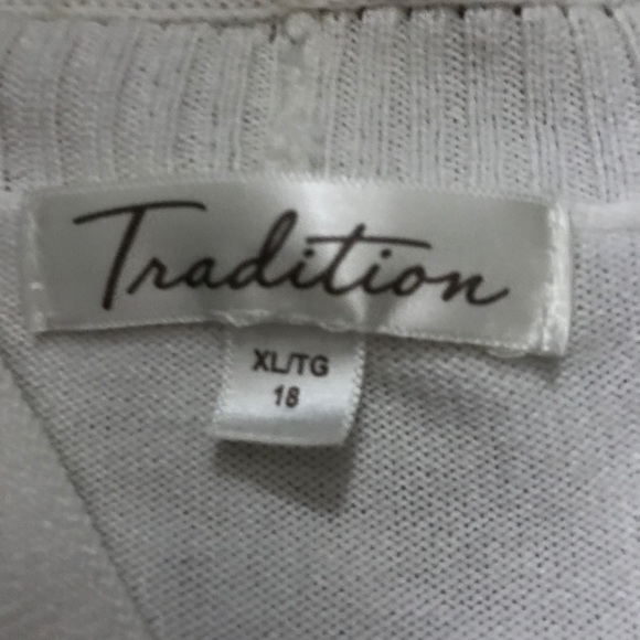 👚Tradition brand Cardigan Sweater👚 - Picture 3 of 3